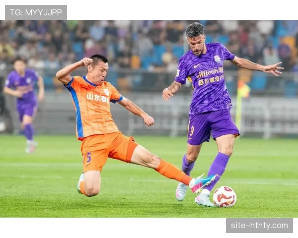 天津津门虎训练课重点演练由守转攻提速,强调三脚内完成推进 天津津门虎训练课重点演练由守转攻提速,强调三脚内完成推进