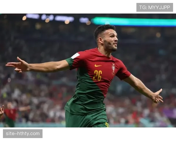 贡萨洛·拉莫斯罚丢点球瞬间，王子公园球场响起叹息声