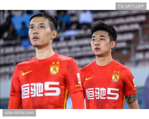 成都蓉城备战云南玉昆，边路进攻体系成训练重点